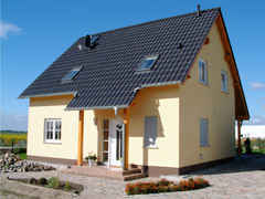 innoVital-Haus-mit-Aufzug-240x